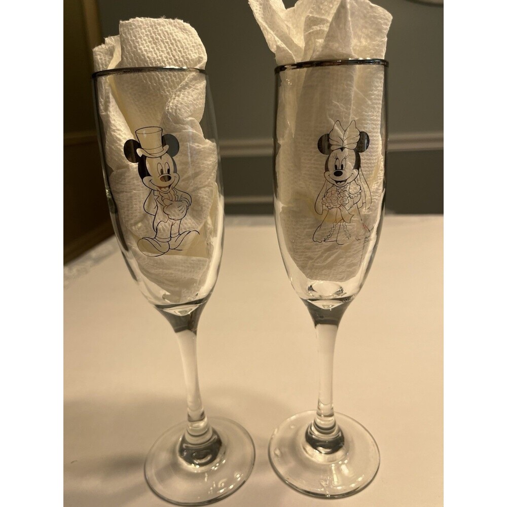 Disney Store Platinum Wedding Mickey Minnie Toasting Champaign Flutes Glasses